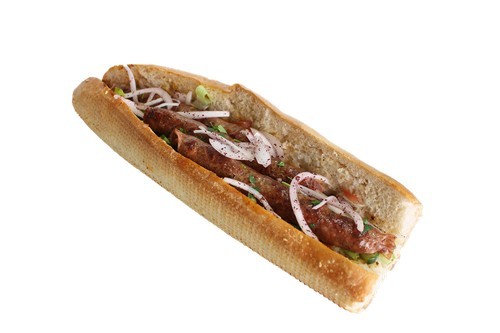 נקניקיות חריפות בבאגט