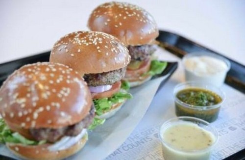 שלישיית בורגנים