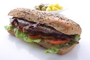 כריך רוסטביף חם