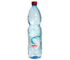 בקבוק 1.5 ליטר מים מינרליים