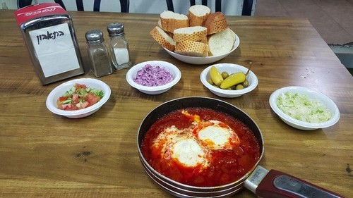 שקשוקה בצלחת